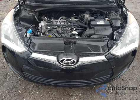 2016 Hyundai Veloster z USA, uszkodzony, nr VIN KMHTC6AD4GU298320